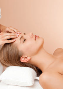 Keuze uit diverse extra massages voor totale ontspanning van lichaam en geest bij www.schoonheidssalonyvonnepurmerend.nl