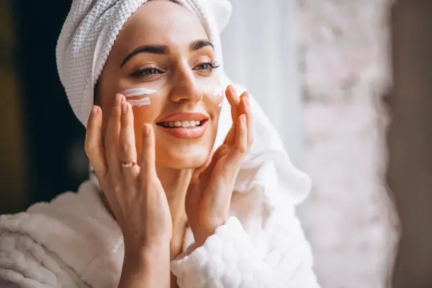 Jouw natuurlijke, huidverbterende SkinCare vindt je bij www.schoonheidssalonyvonnepurmerend.nl